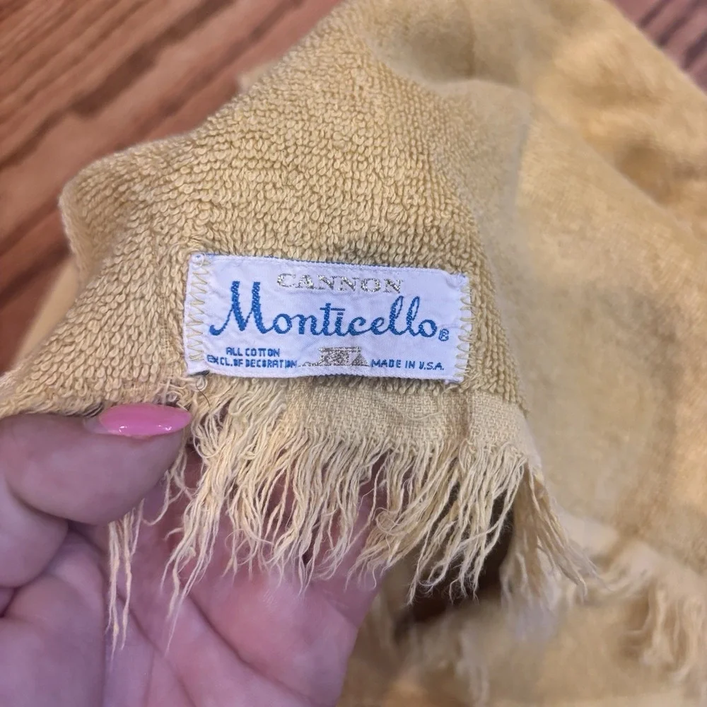 Vintage Cannon Monticello Yellow Bath Towels Set of 2 Fringe Embroidered USA